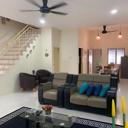 Zillqayyim Homestay Seri Iskandar Bagian luar foto