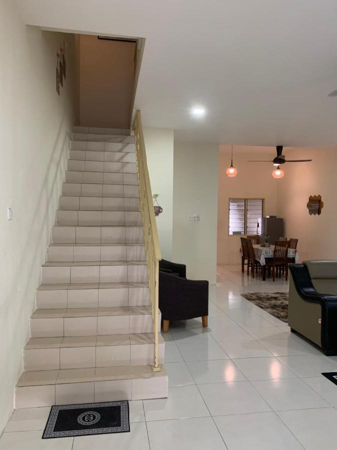 Zillqayyim Homestay Seri Iskandar Bagian luar foto